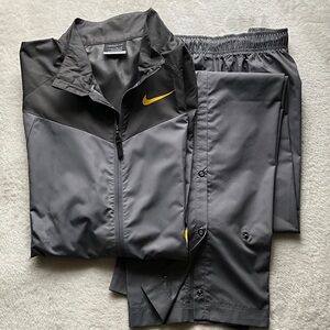 Nike Men's Black and Gray Windbreaker and pant set